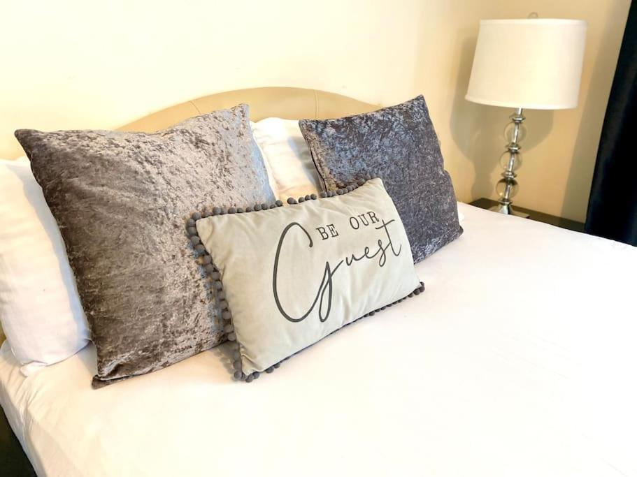 Amazing 2-Bed City Centre Apt With Parking Ковънтри Екстериор снимка