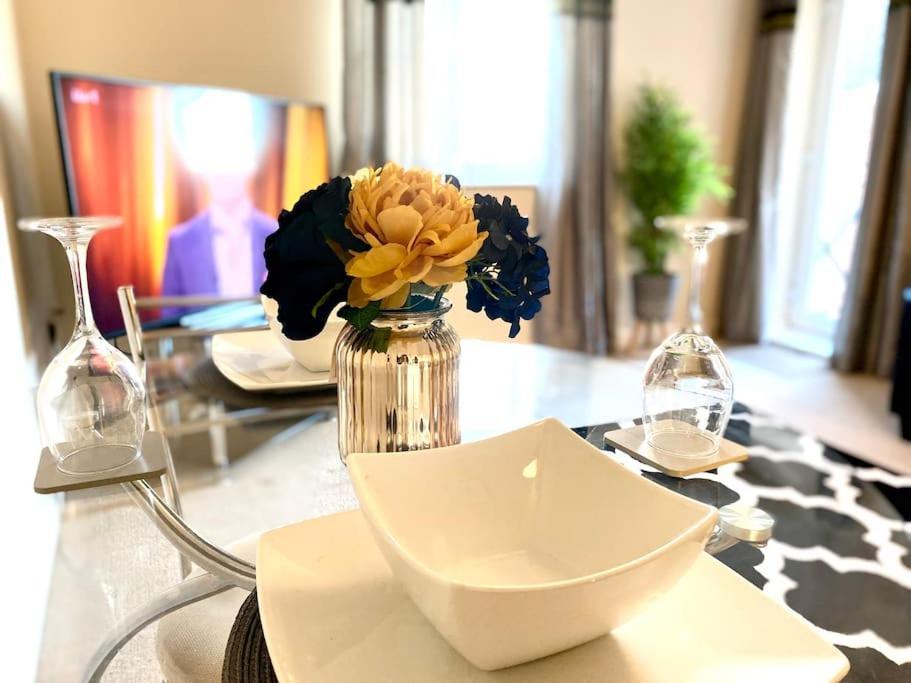 Amazing 2-Bed City Centre Apt With Parking Ковънтри Екстериор снимка